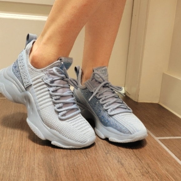 Steve Madden Women's Sneakers Maxima Baby Blue Glitzy Rhinestone Gum Bottom - Picture 1 of 6